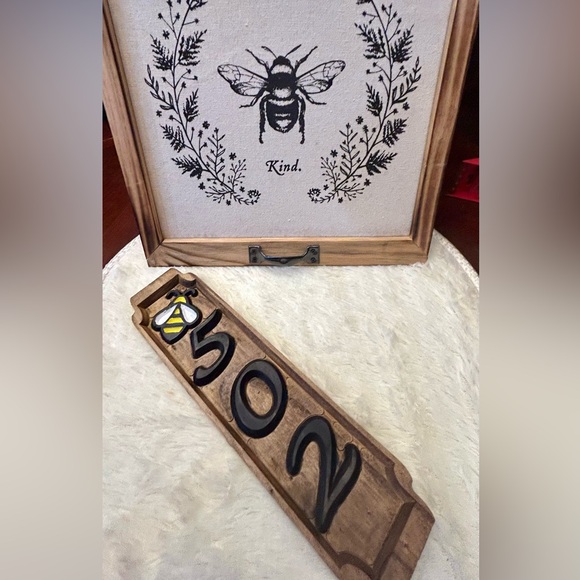 Custom handcrafted Mailbox Signs - Picture 4 of 7